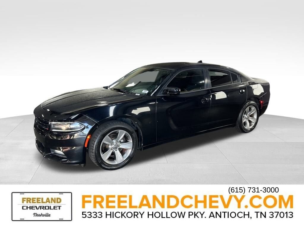 2018 Dodge Charger SXT Plus photo 3