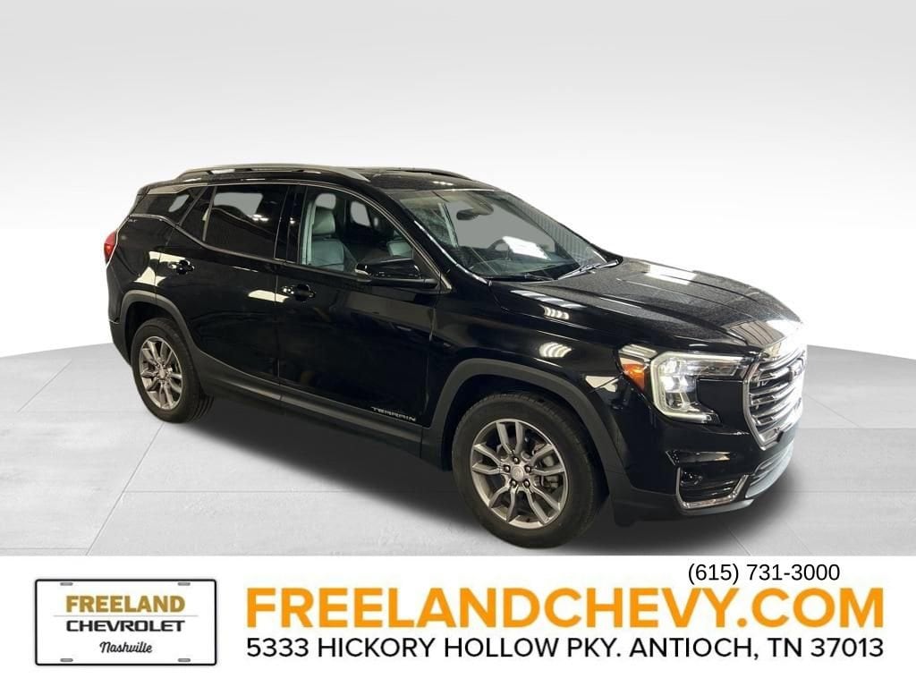 Used 2024 GMC Terrain SLT SUV