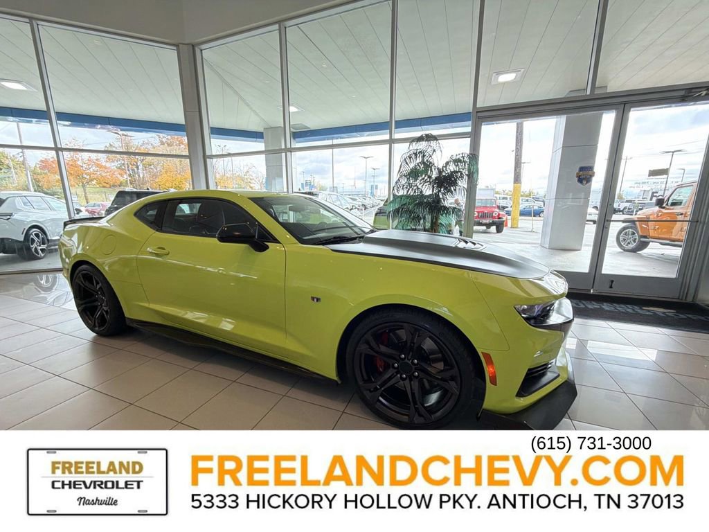 2019 Chevrolet Camaro 1SS photo 2