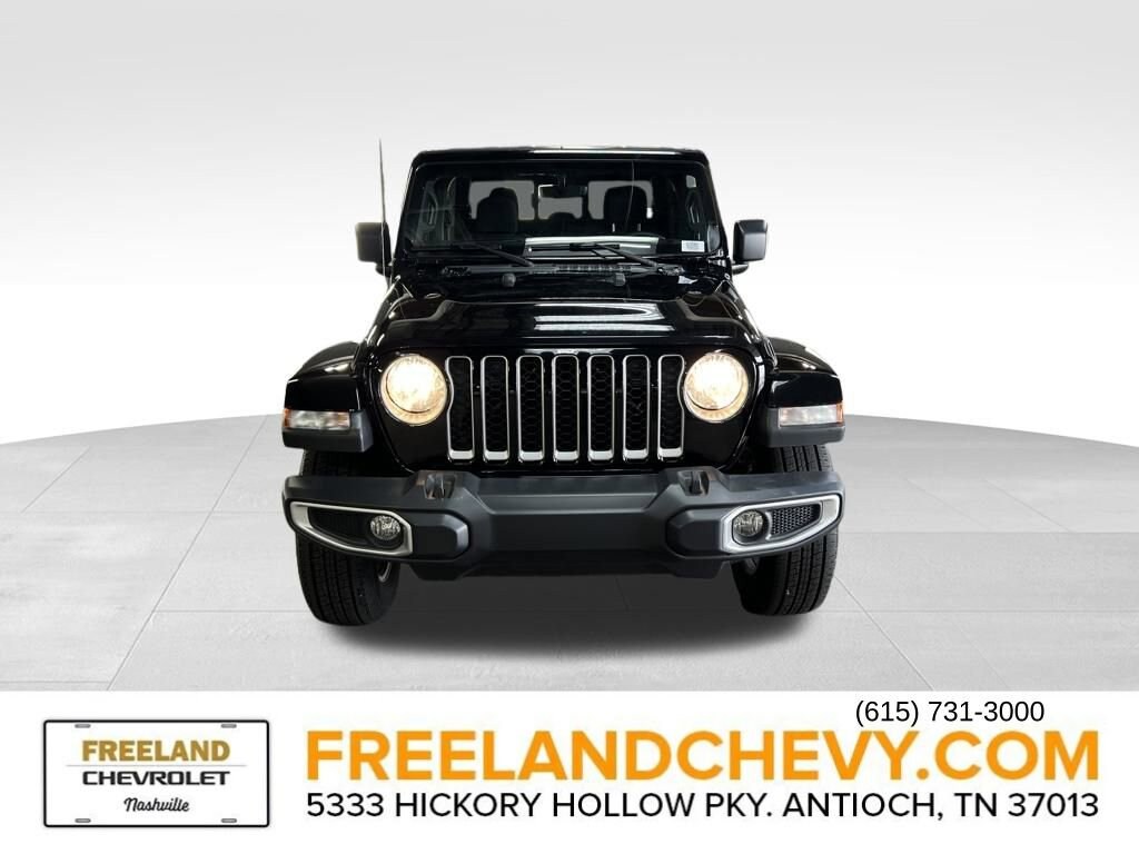 2023 Jeep Gladiator Overland photo 2