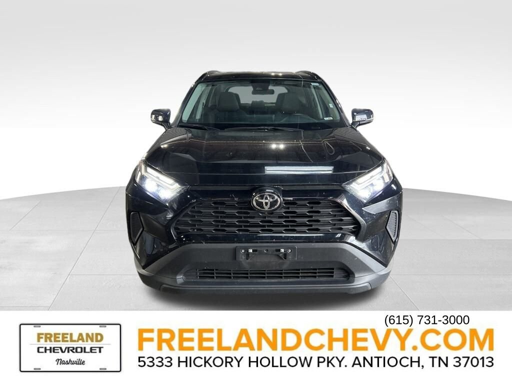 2023 Toyota RAV4 XLE photo 2