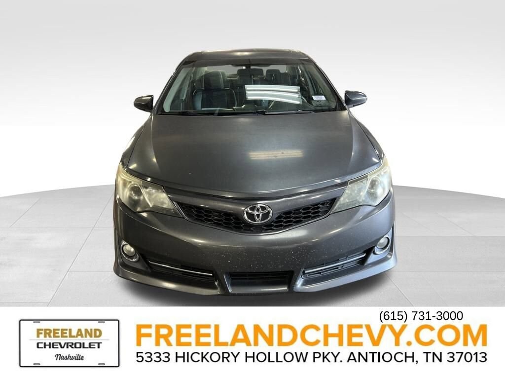 2012 Toyota Camry L photo 2