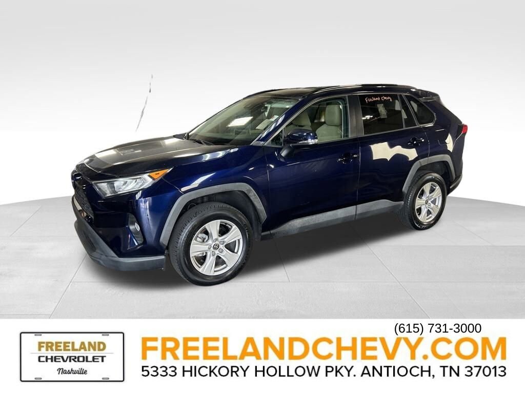 2021 Toyota RAV4 XLE photo 3