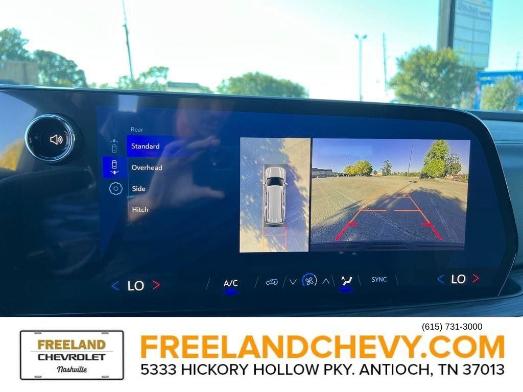 2025 Chevrolet Suburban LS - Photo 24