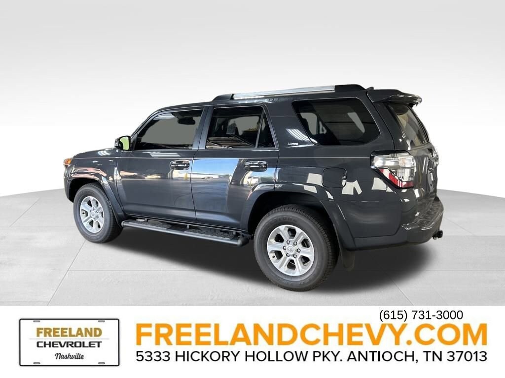 2024 Toyota 4Runner SR5 Premium photo 4