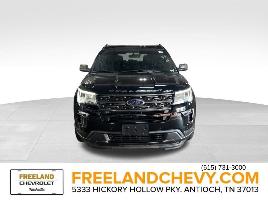 2018 Ford Explorer XLT photo 2