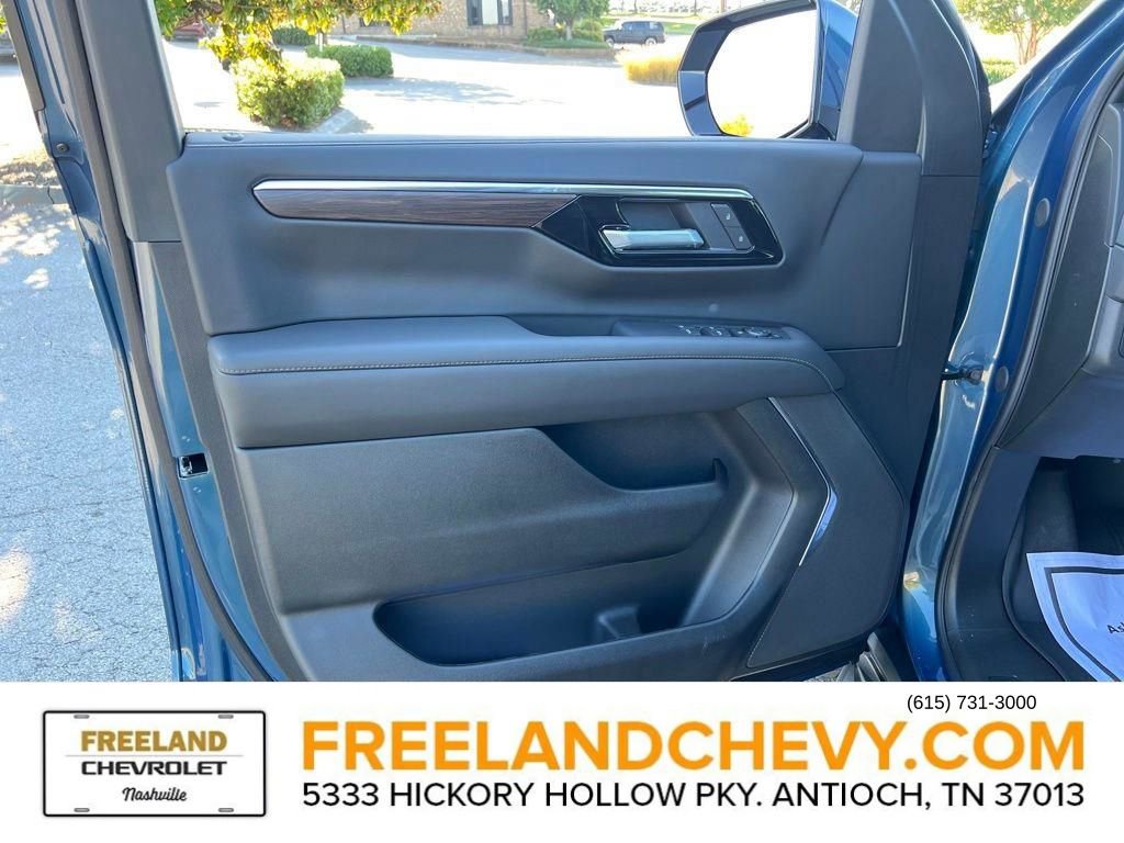 2025 Chevrolet Suburban LS - Photo 16