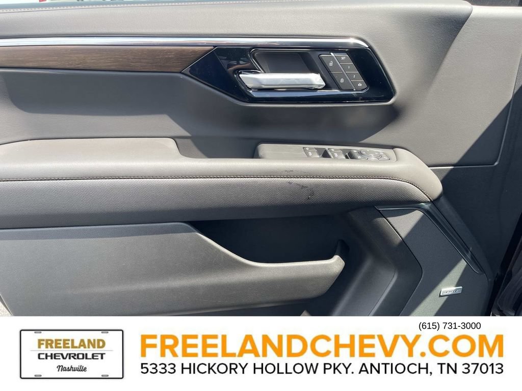 2026 Chevrolet Suburban High Country - Photo 22