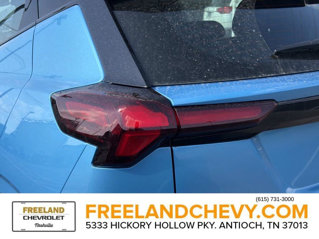 2027 Chevrolet Bolt LT - Photo 9