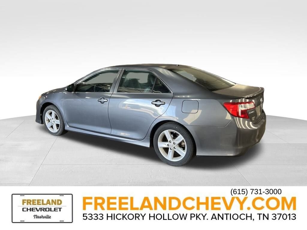 2012 Toyota Camry L photo 4