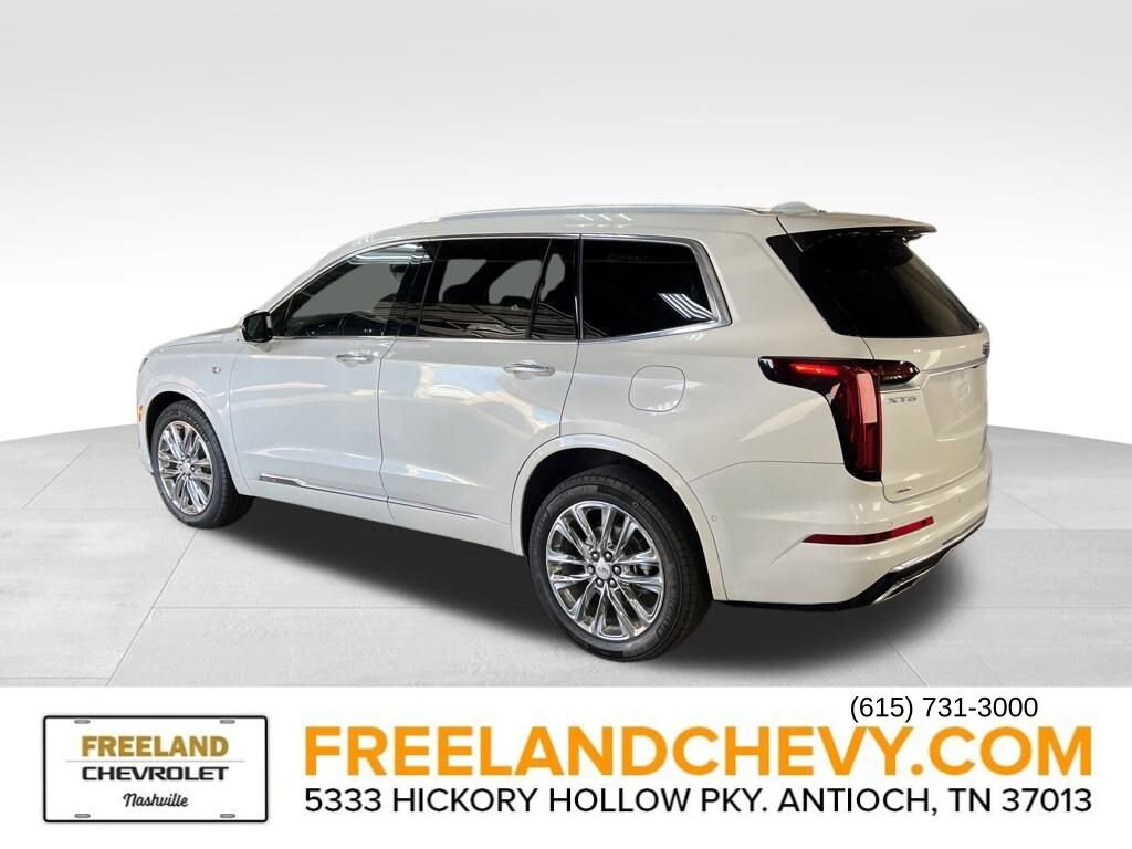 2022 Cadillac XT6 Premium Luxury photo 2