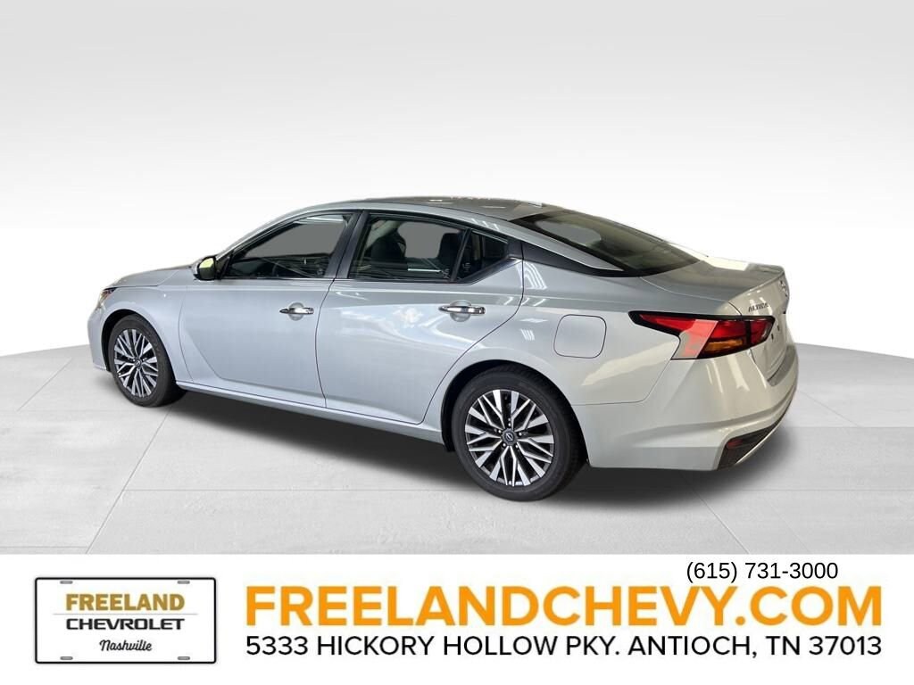 2023 Nissan Altima 2.5 SV photo 4
