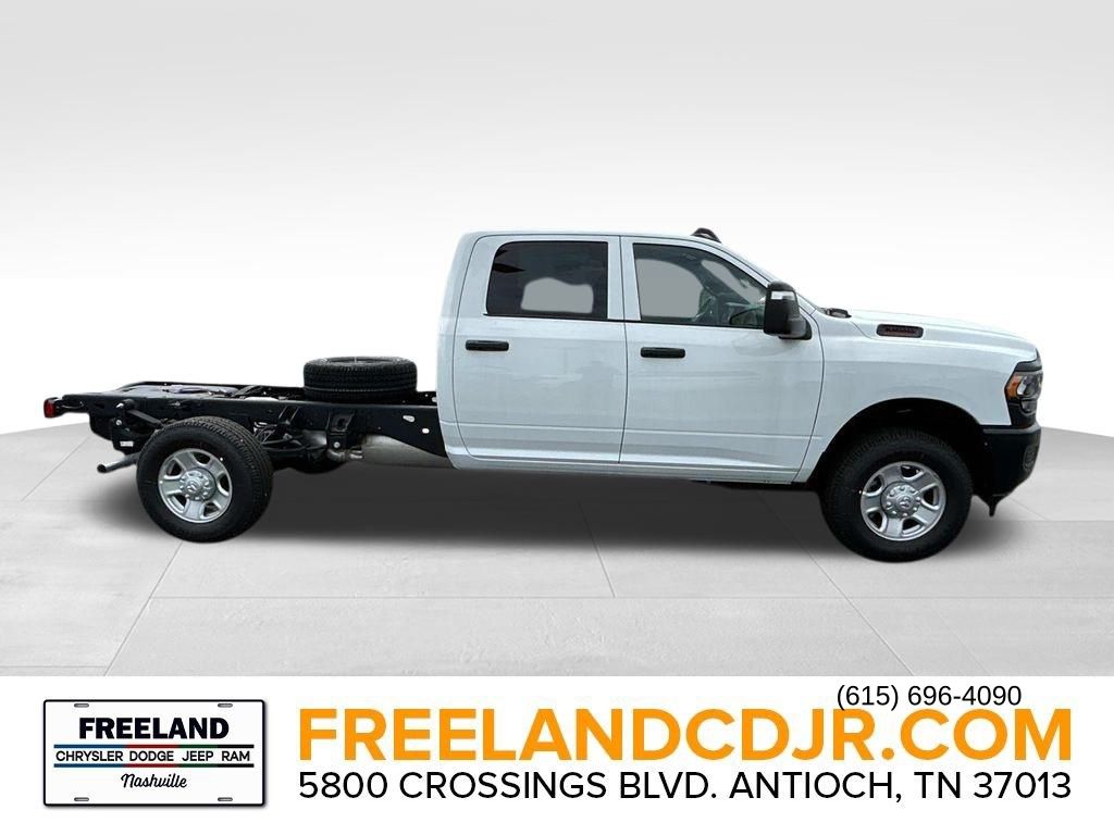 2024 Ram 3500 Tradesman photo 2