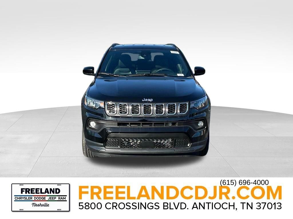 2025 Jeep Compass Latitude photo 2