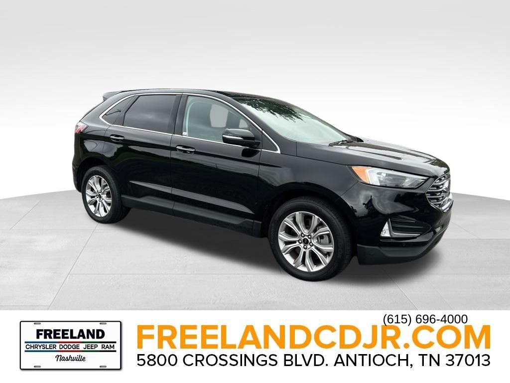 2024 Ford Edge Titanium's photo