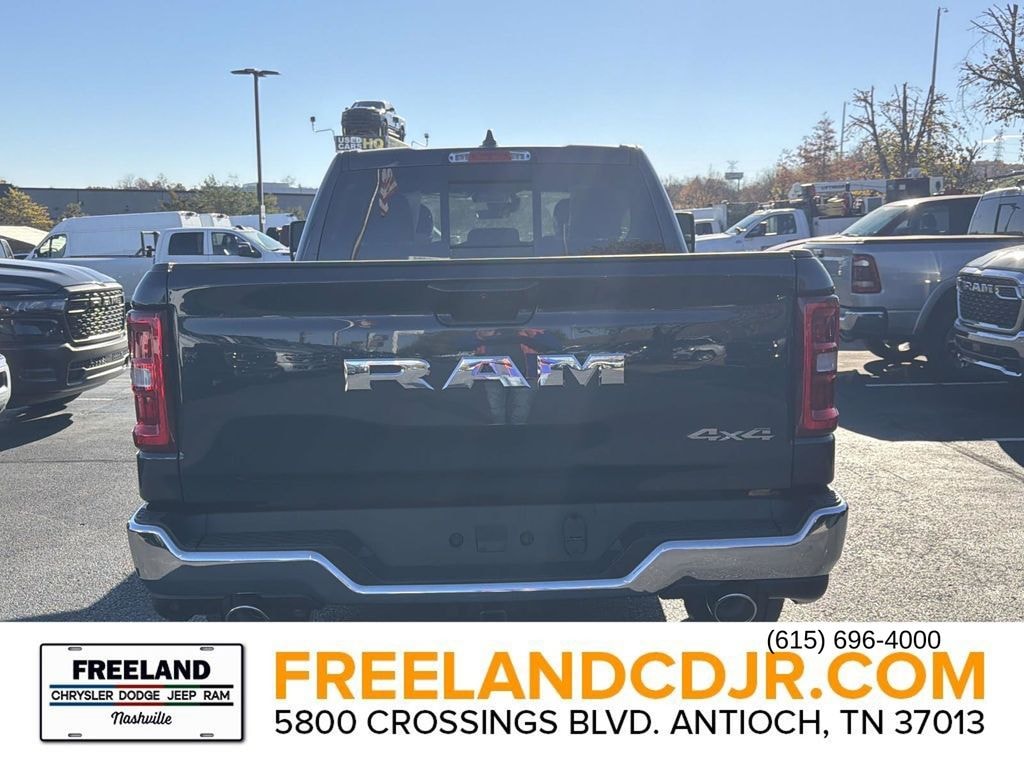 New 2026 Ram 1500 TRADESMAN CREW CAB 4X4 6'4 BOX Pickup