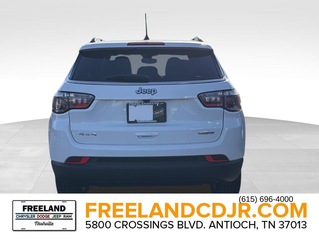 2026 Jeep Compass Latitude Sport photo 3