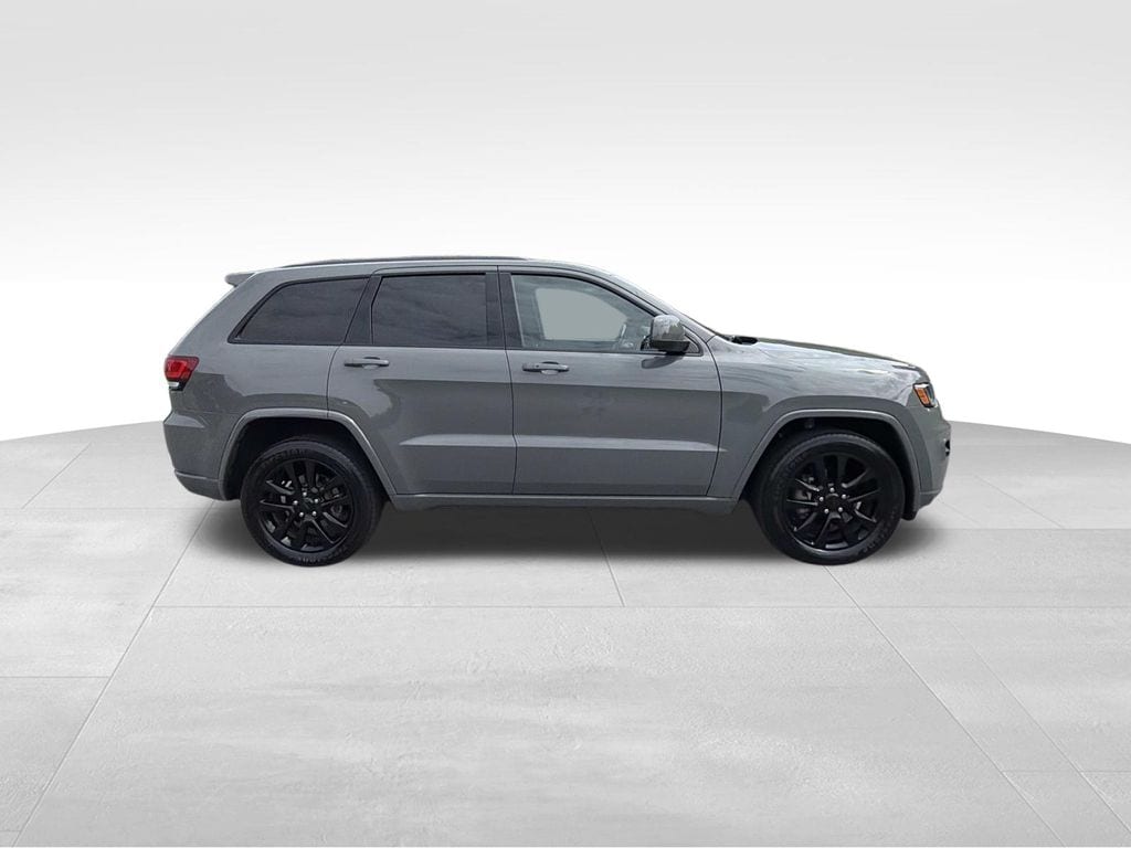 Used 2019 Jeep Grand Cherokee Altitude SUV
