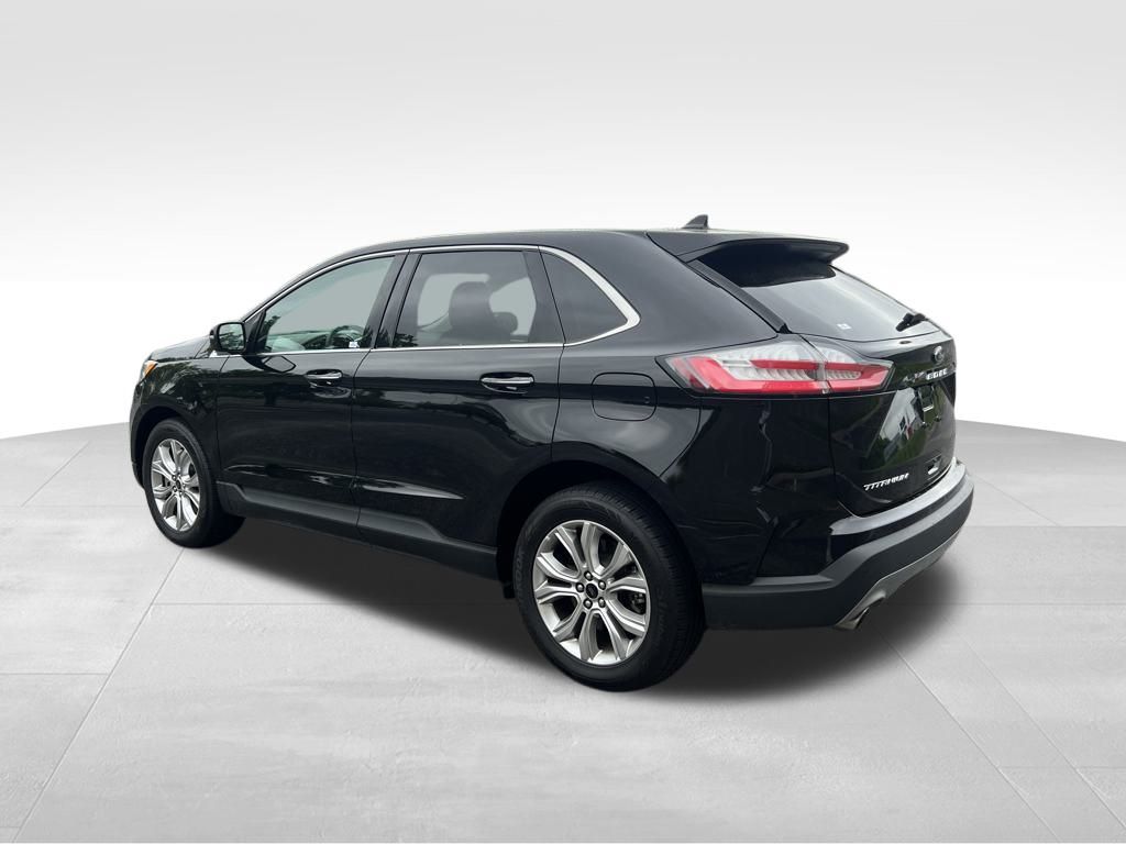 2024 Ford Edge Titanium photo 4