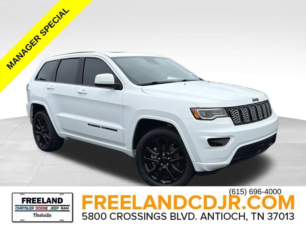 2022 Jeep Grand Cherokee Laredo X 4WD's photo