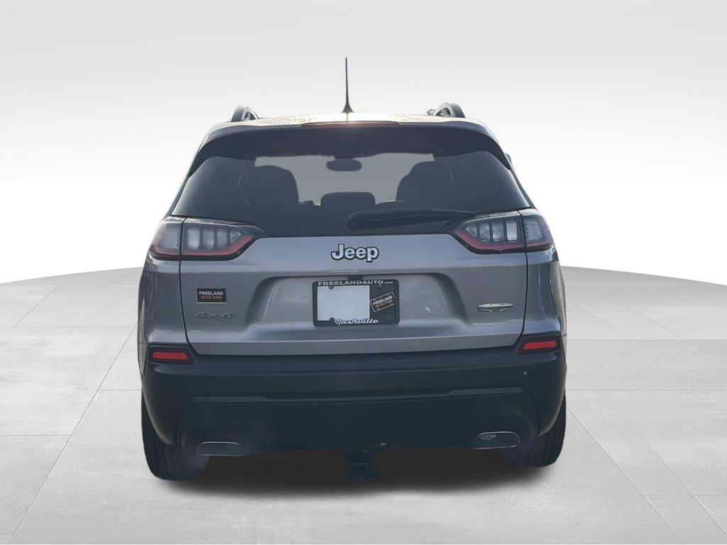 2022 Jeep Cherokee Latitude Lux photo 3
