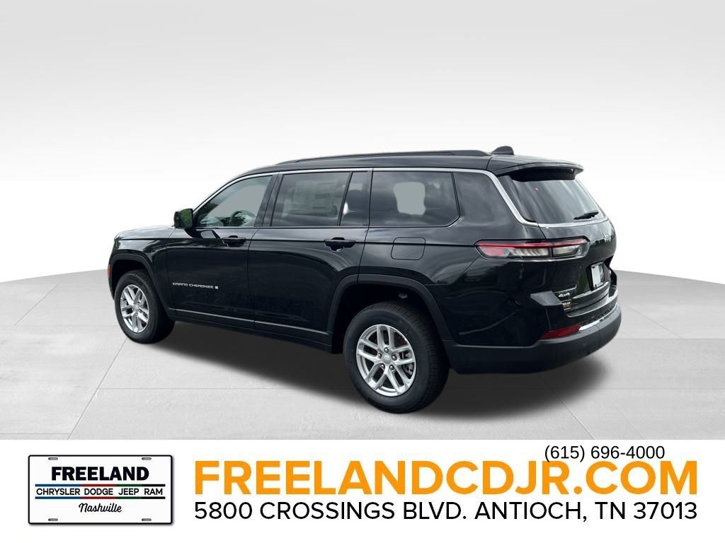 2025 Jeep Grand Cherokee Laredo photo 4