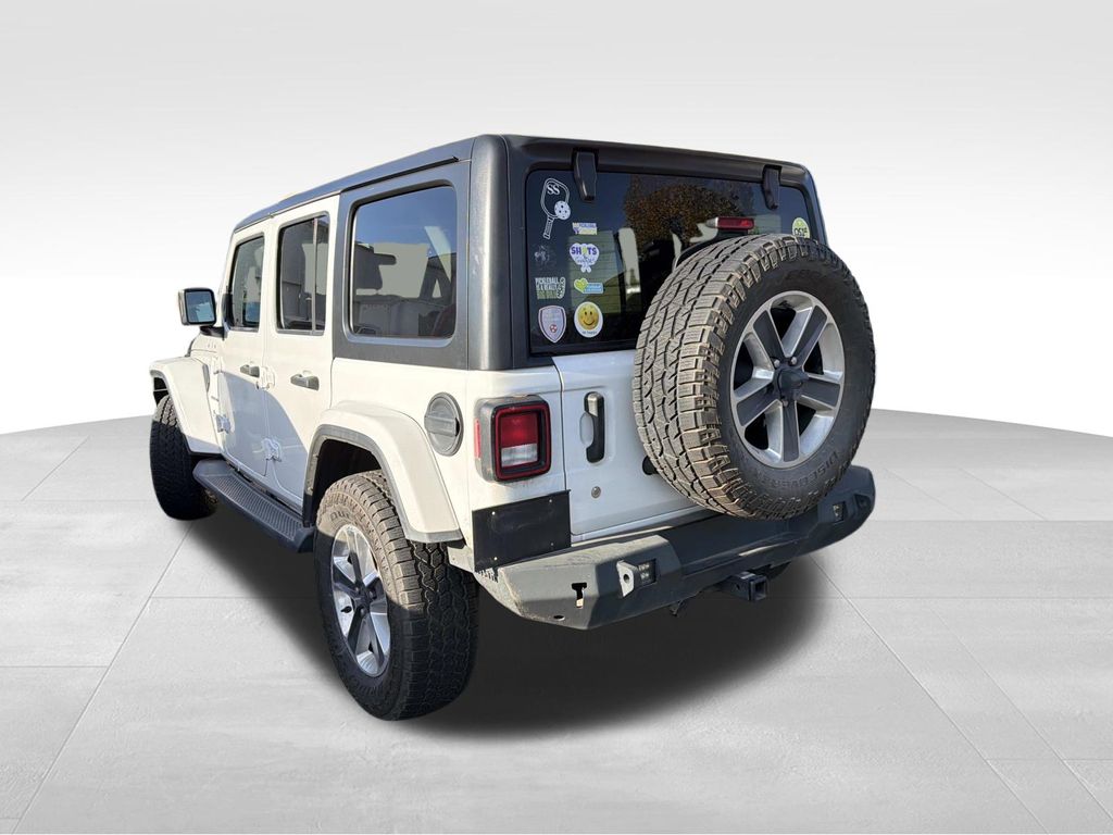 2019 Jeep Wrangler Unlimited Sahara photo 4