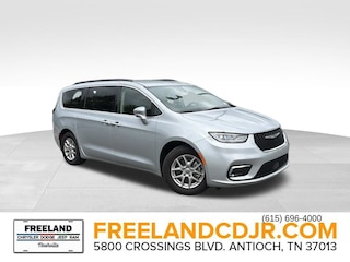 2022 Chrysler Pacifica Touring L Minivan/Van