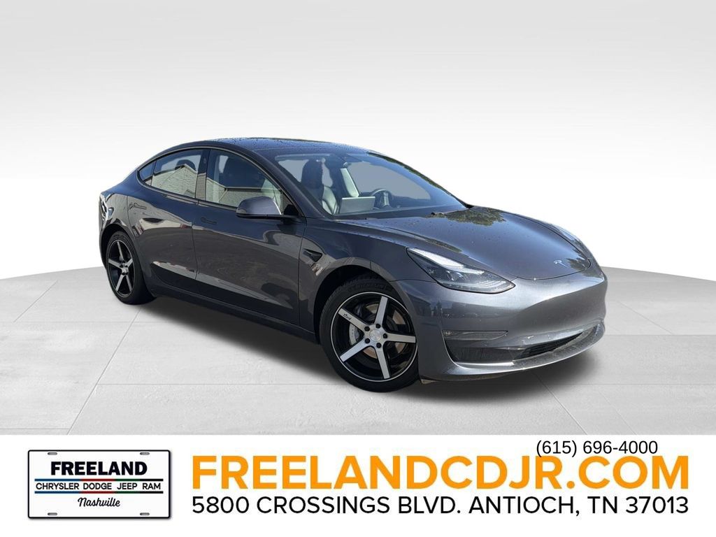 2021 Tesla Model 3 Long Range Dual Motor All-Wheel Drive's photo