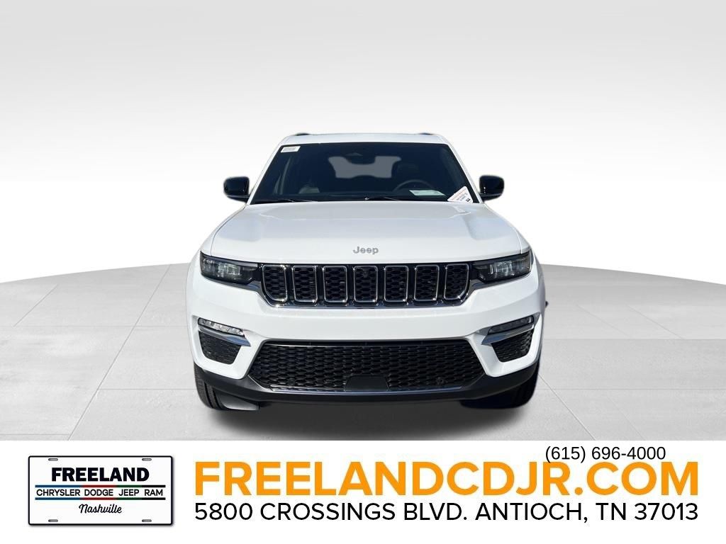 2025 Jeep Grand Cherokee Limited photo 2
