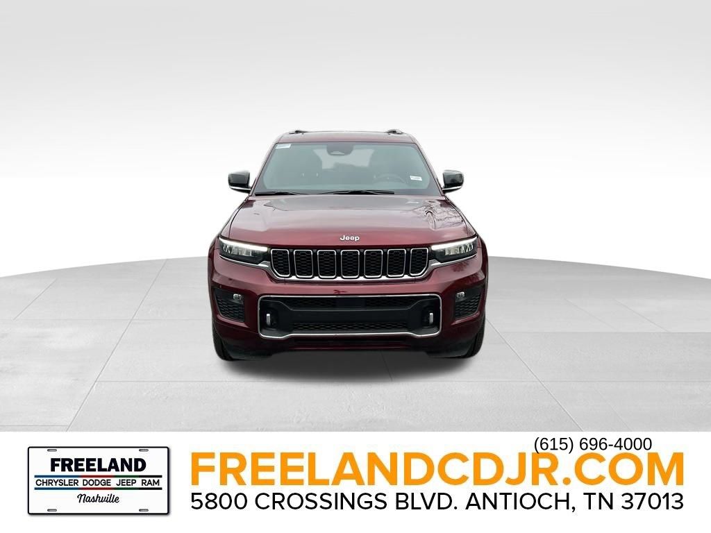 2024 Jeep Grand Cherokee Overland photo 2