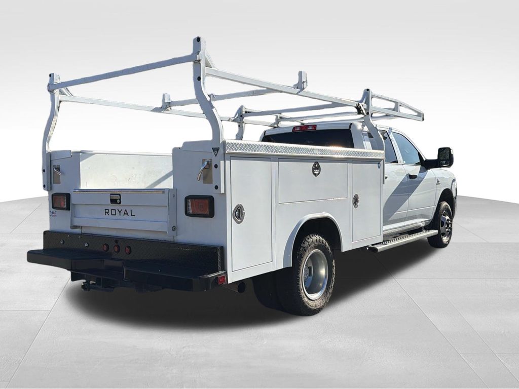 2024 Ram 3500 Tradesman photo 3