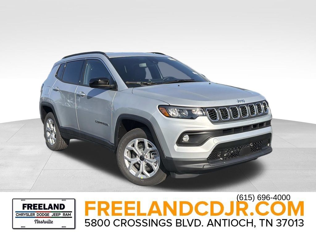 2026 Jeep Compass Latitude 4X4's photo