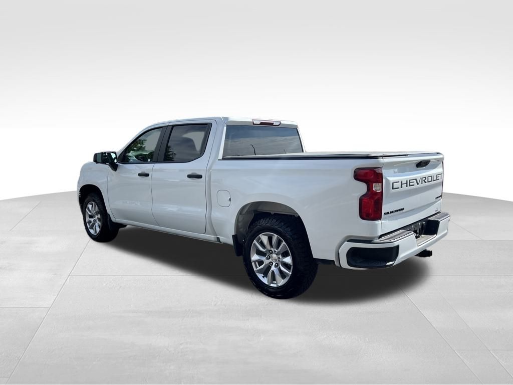 2023 Chevrolet Silverado 1500 Custom photo 4