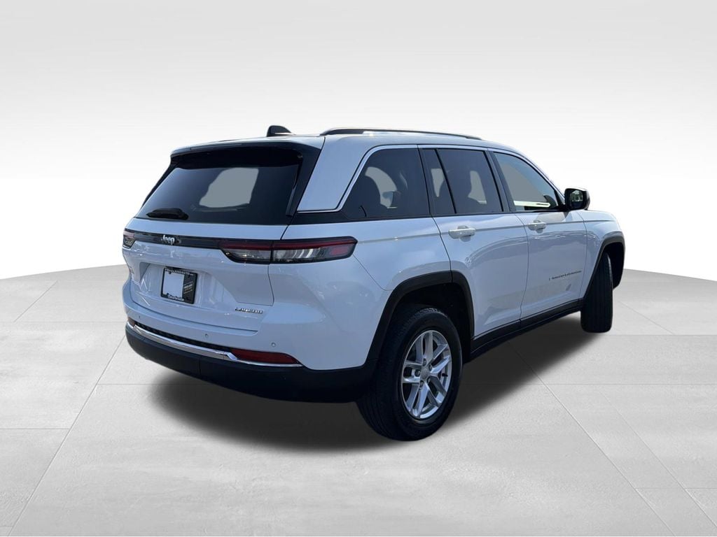 Used 2023 Jeep Grand Cherokee Laredo SUV