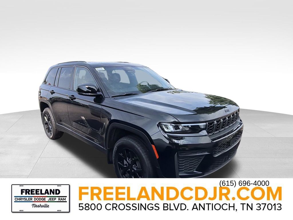 New 2026 Jeep Grand Cherokee LAREDO ALTITUDE 4X4
