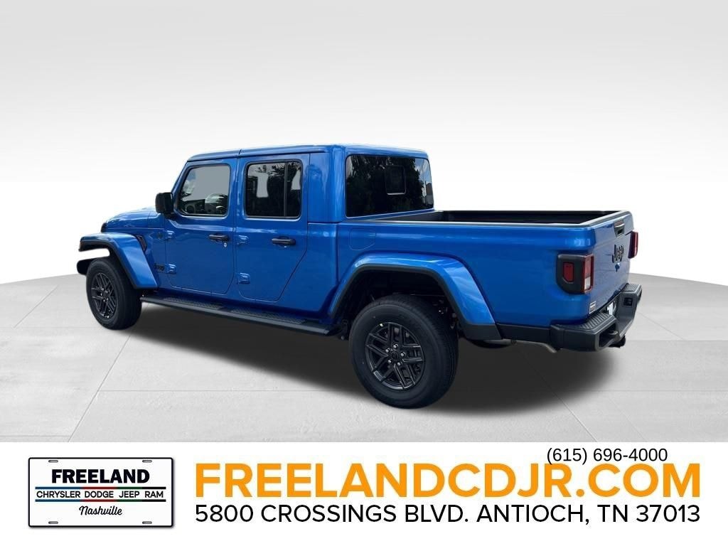 New 2025 Jeep Gladiator SPORT S 4X4 Pickup