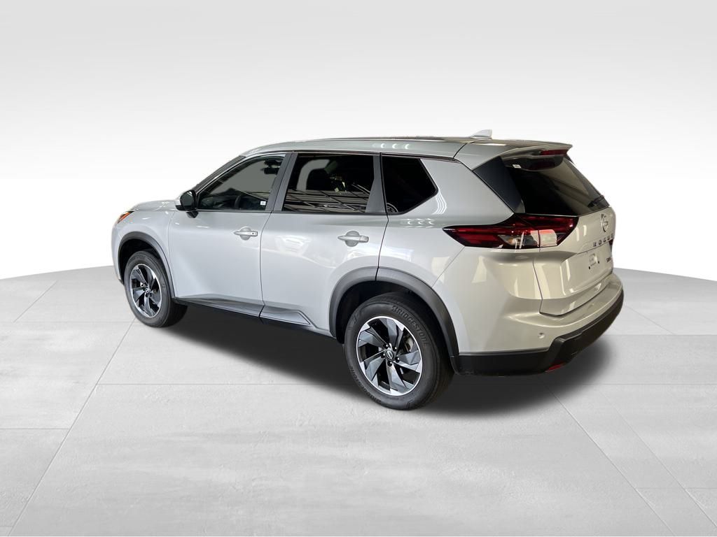 2024 Nissan Rogue SV photo 2