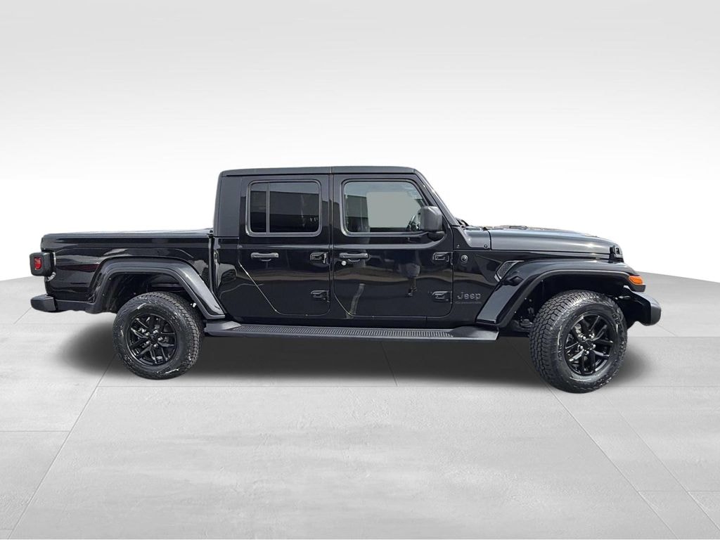 Used 2022 Jeep Gladiator Altitude Truck