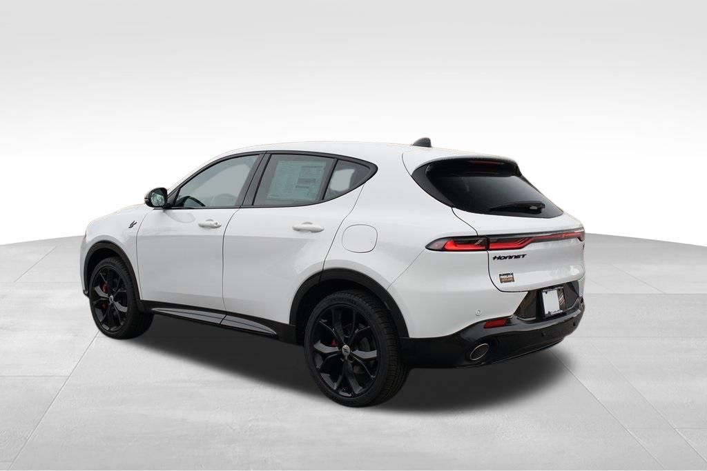2024 Dodge Hornet R/T photo 3