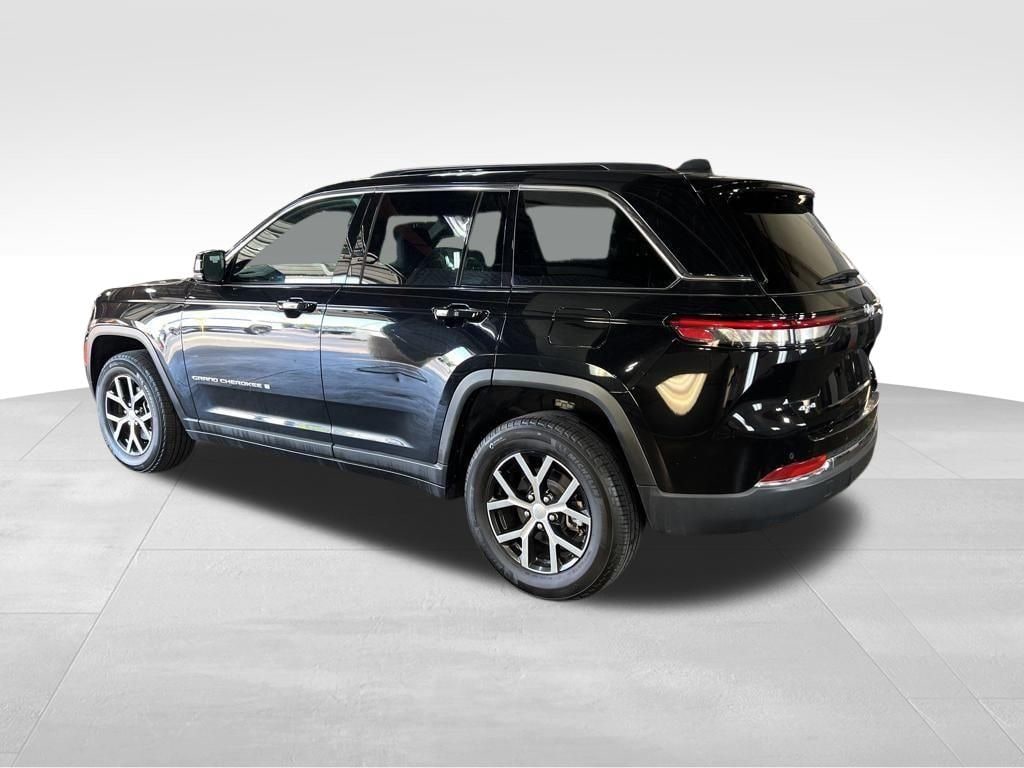 Used 2024 Jeep Grand Cherokee Limited SUV