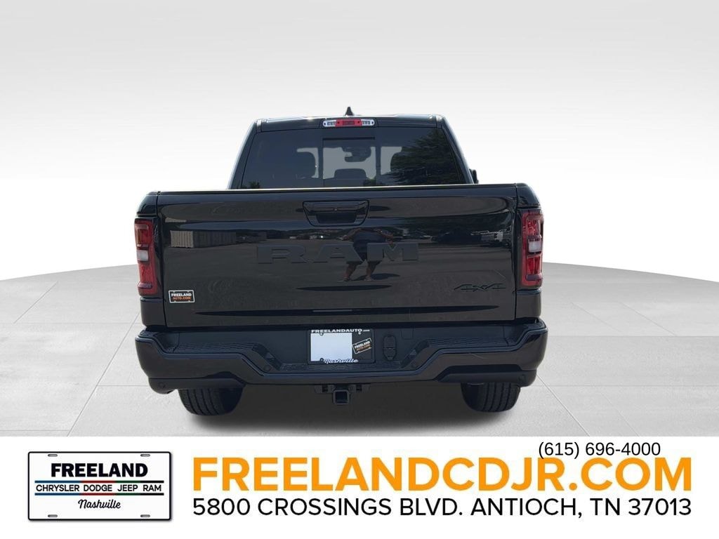 New 2026 Ram 1500 EXPRESS CREW CAB 4X4 5'7 BOX Pickup
