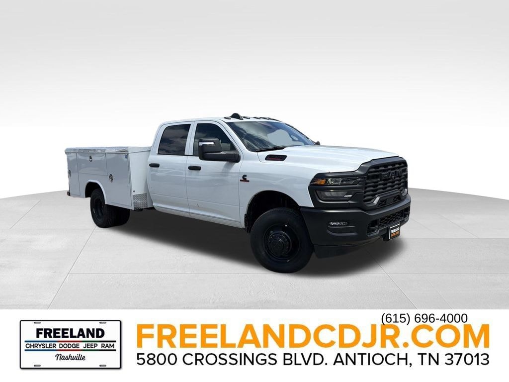 New 2026 Ram 3500 TRADESMAN CREW CAB CHASSIS 4X4 60' CA Pickup