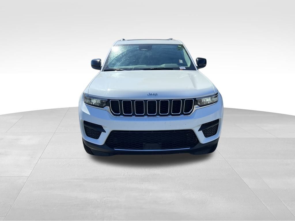 2023 Jeep Grand Cherokee Laredo X photo 2