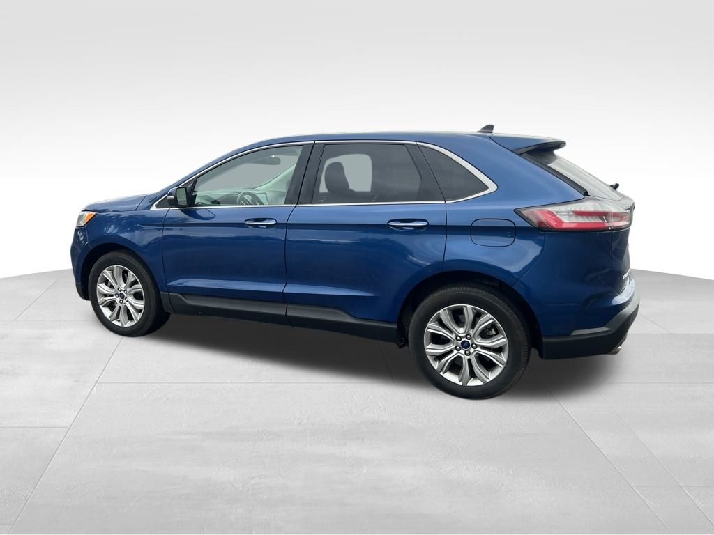 2022 Ford Edge Titanium photo 3