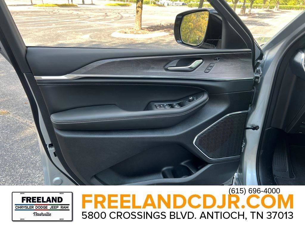 2025 Jeep Grand Cherokee L Overland - Photo 21