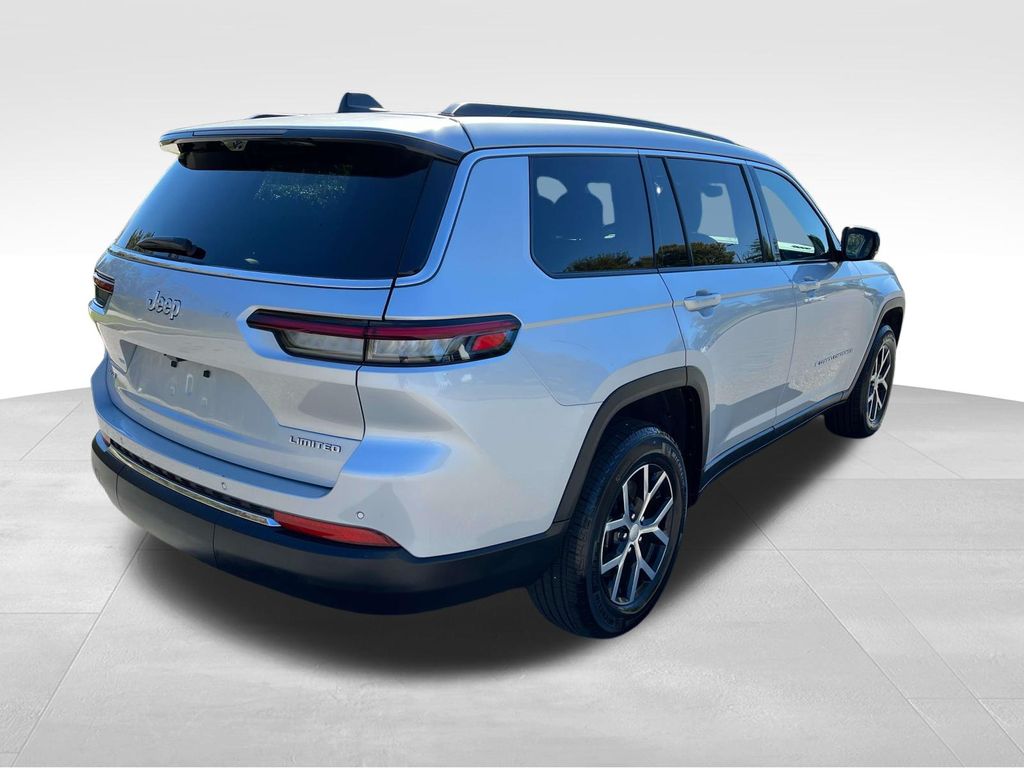 2024 Jeep Grand Cherokee Limited photo 2