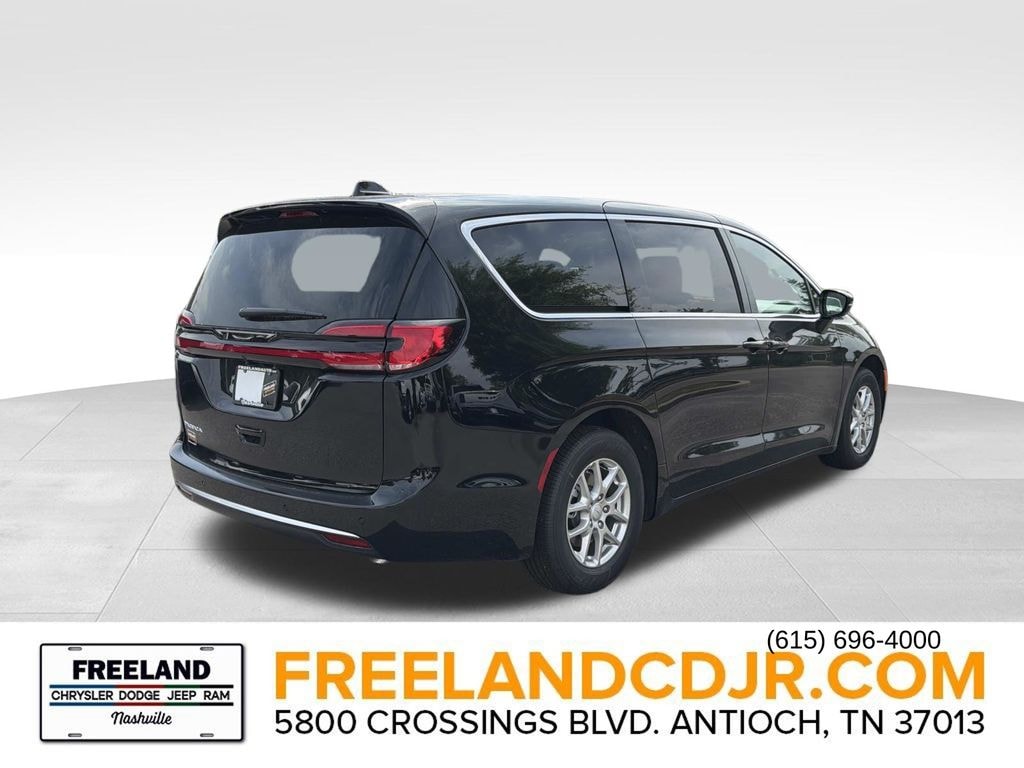 New 2027 Chrysler Pacifica SELECT Passenger Van