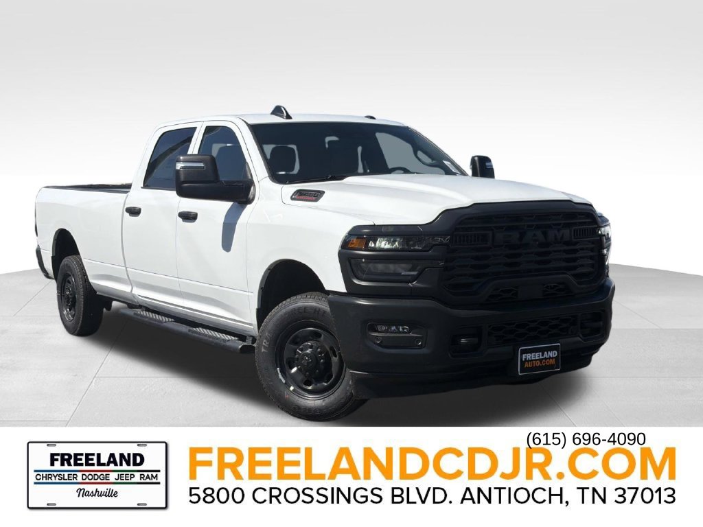 2026 Ram 5500 Chassis Cab TRADESMAN  CREW  4X4 60' CA Pickup