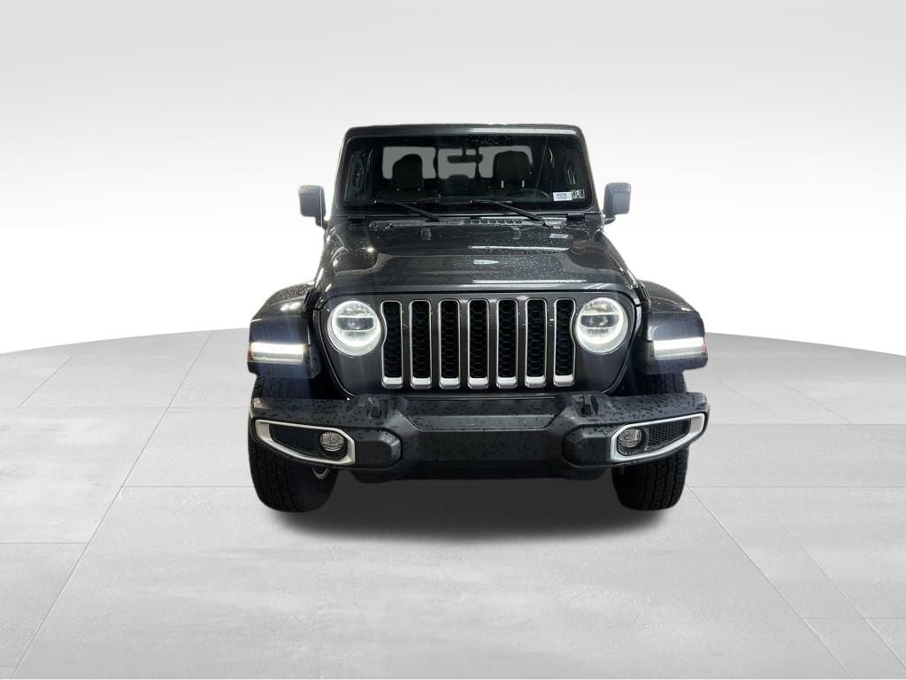 Used 2022 Jeep Gladiator Overland Truck